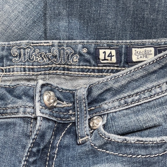Miss Me Girls Youth Size 14 Rose Bling Pocket Blue Jeans - Picture 2 of 4